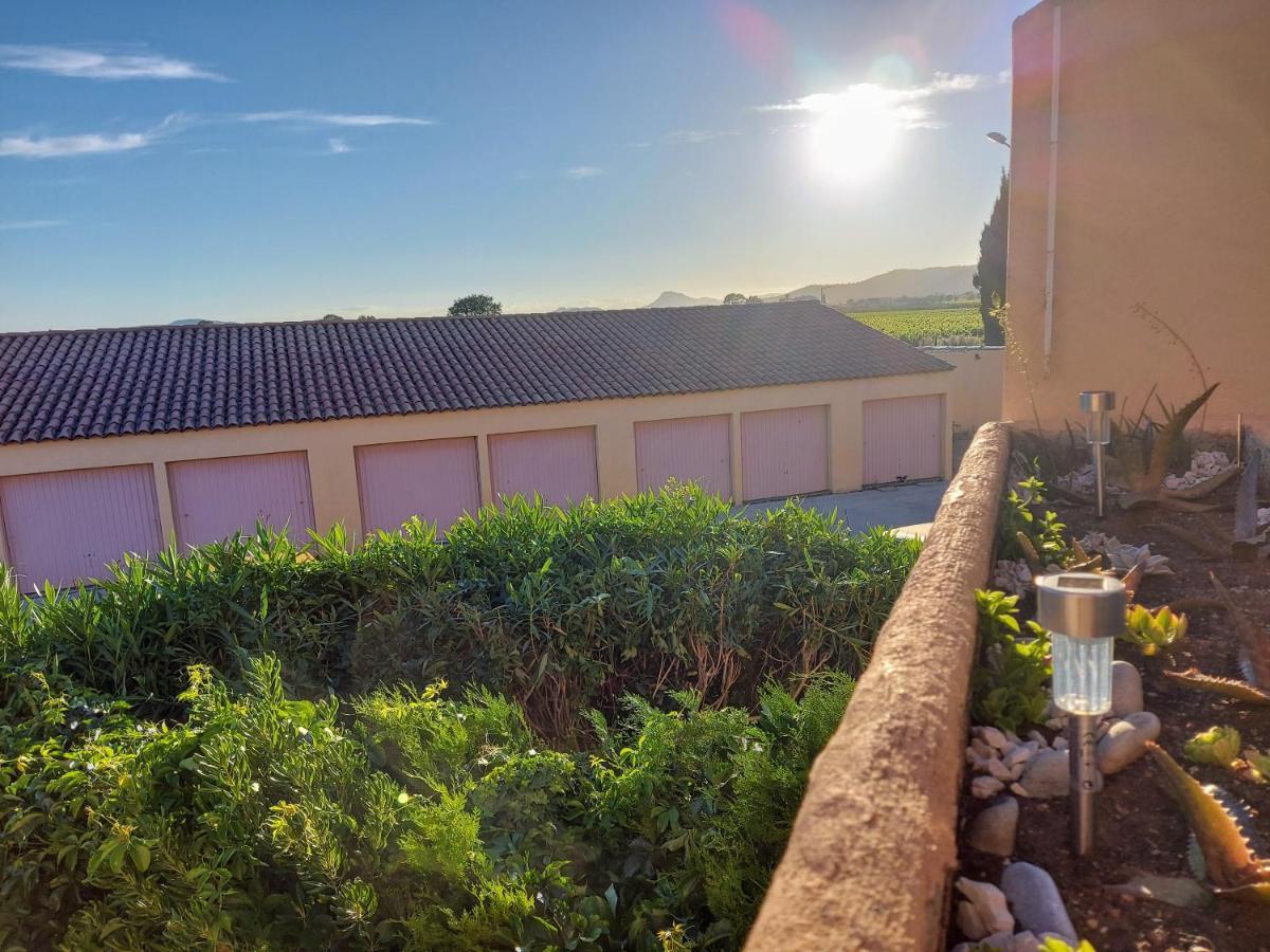 Coquet Studio Avec Belle Terrasse Lägenhet La Londe-les-Maures Exteriör bild